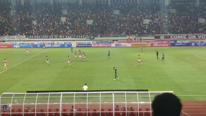 Pemain Persis Solo melakukan selebrasi setelah mencetak gol ke gawang Persebaya Surabaya, pada laga pekan pedana Liga 1 2023/2024, Sabtu (1/7/2023).