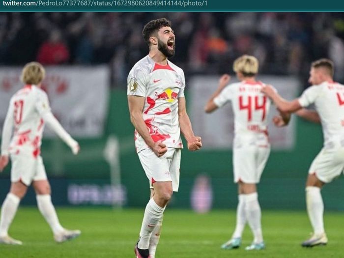 Bek RB Leipzig, Josko Gvardiol, bakal menjadi bek termahal di dunia jika resmi berlabuh ke Manchester City pada bursa transfer musim panas 2023.