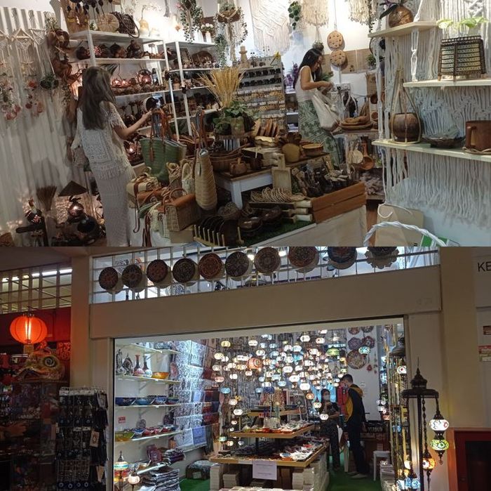 Aneka barang mulai dari aksesoris tradisional hingga modern terpajang di berbagai toko yang ada di Central Market.