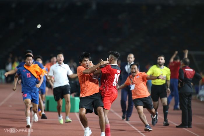 Suasana ricuh final SEA Games 2023 antara Timnas U-22 Indonesia vs Thailand