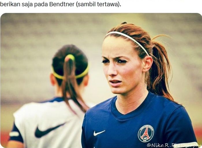 Pemain timnas putri Swedia, Kosovare Asllani.