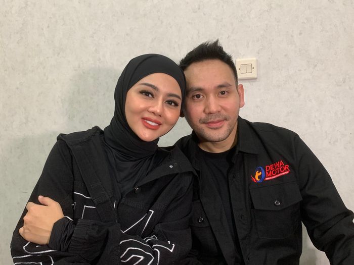 Jenita Janet dan Danu Sofwan ketika ditemui di kawasan Perwira, Bekasi, Jawa Barat, Sabtu (14/7/2023).
