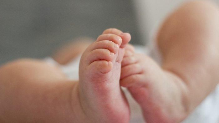 Ilustrasi bayi - kronologi gadis ABG tega kubur anak hasil hubungan gelapnya dengan pacar di Bone, pelaku sempat berjualan bakso sebelum buang bayi. 