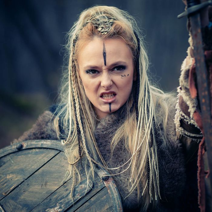 Ilustrasi viking wanita dalam budaya pop.
