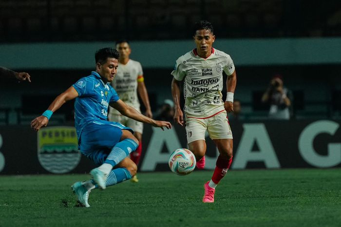 Suasana laga Persib Bandung vs Bali United di Stadion Gelora Bandung Lautan Api pada laga pekan keenam Liga 1 2023/2024, Kamis (3/8/2023)