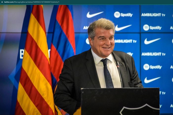 Presiden Barcelona, Joan Laporta, memberikan kritik pedas terkait status terdakwa atas skandal Negreira.