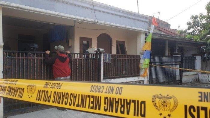 PegawaI KAI di Bekasi Ditangkap Densus 88, Diduga Pendukung ISIS dan Miliki Senjata Api, Tetangga Ungkap Keseharian DE