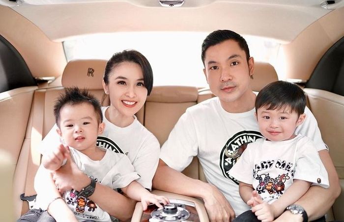 Sandra Dewi, Harvey Moeis dan anak-anaknya.