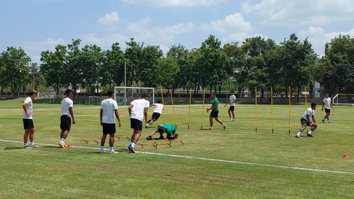 Timnas U-23 Indonesia menjalani latihan di Lapangan Academy PTT Rayong, pada Sabtu (19/8/2023).