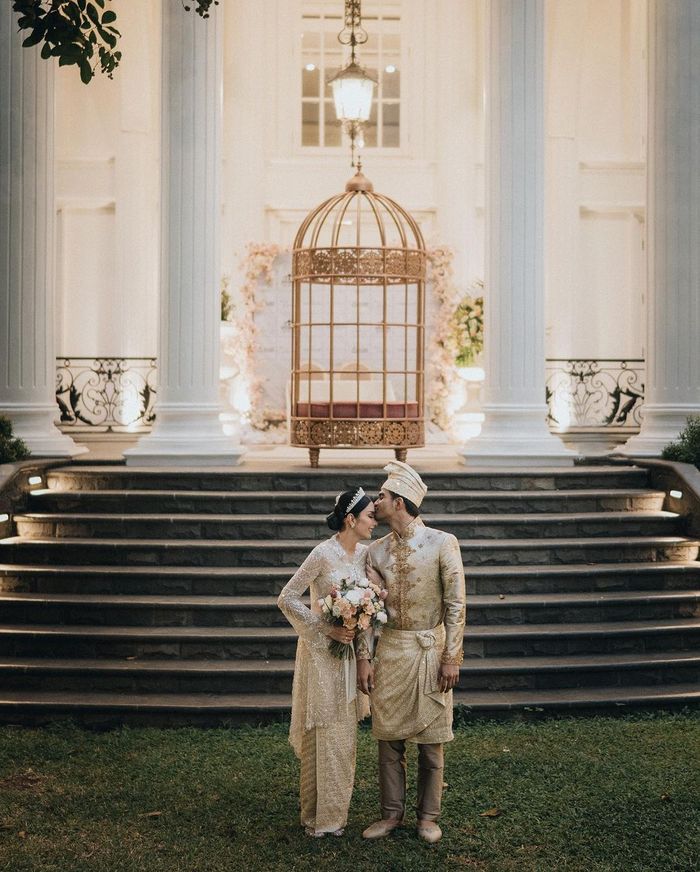 Tyas Mirasih dan Tengku Tezi di hari pernikahan keduanya.