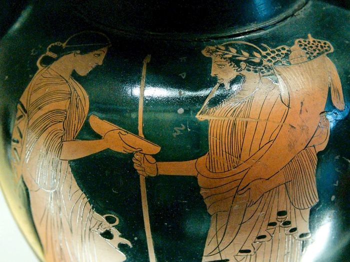 Hades Amphora, menggambarkan Hades (kanan) dan Persephone (kiri).