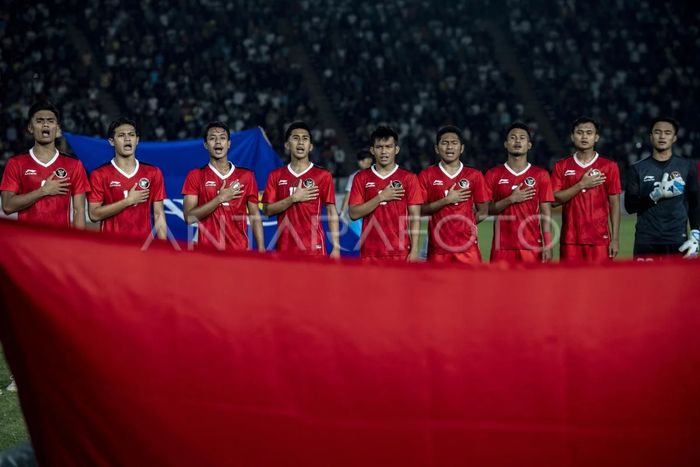 Skuad timnas U-23 Indonesia saat melawan Thailand di final SEA Games 2023.
