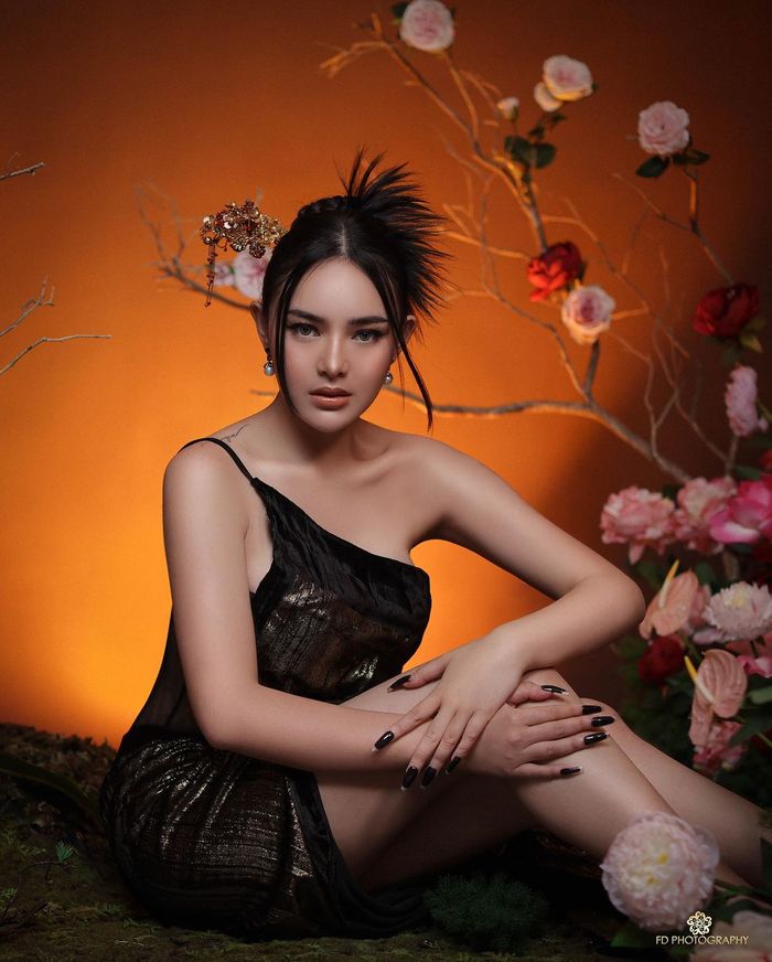 Penampilan Amanda Manopo dalam pemotretan terbarunya.