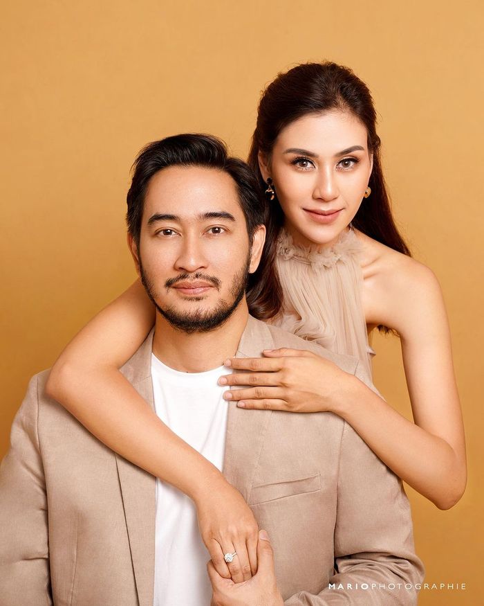 Kemesraan Syahnaz dan Jeje Govinda.