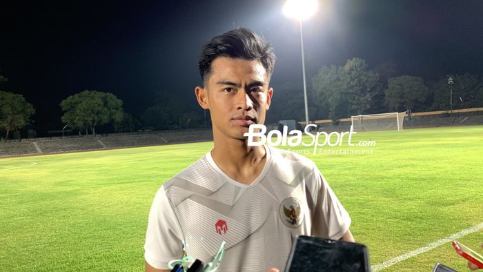 Pemain timnas U-23 Indonesia, Pratama Arhan dalam sesi latihan jelang Kualifikasi Piala Asia U-23 2024 di Stadion Sriwedari, Solo pada Senin (4/9/2023).