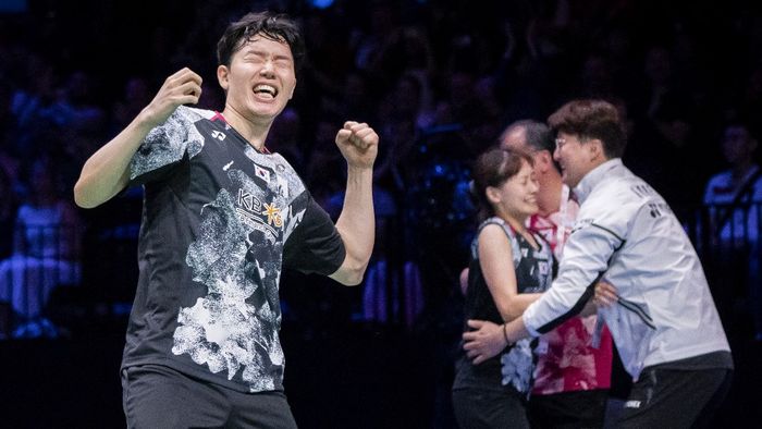 Ganda campuran Korea Selatan, Seo Seung-jae/Chae Yu-jung, merayakan kemenangan mereka pada final Kejuaraan Dunia 2023 di Royal Arena, Kopenhagen, Denmark, 27 Agustus 2023.