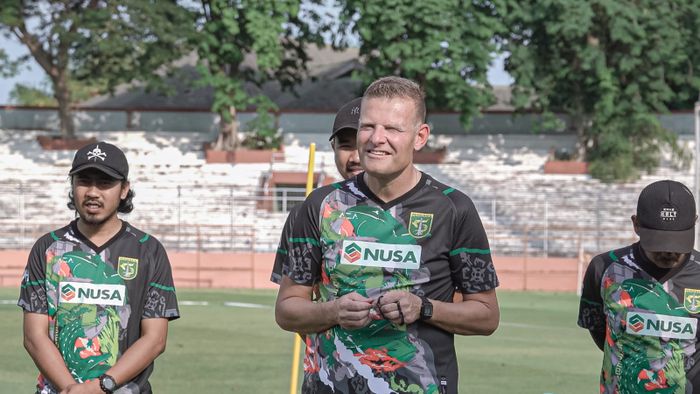 Pelatih anyar Persebaya Surabaya, Josep Gombau