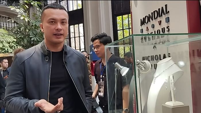 Nicholas Saputra dijumpai di kawasan Sudirman, Jakarta Selatan, Sabtu (16/9/2023).