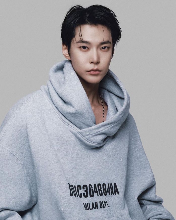 Doyoung resmi jadi BA Dolce &amp; Gabbana