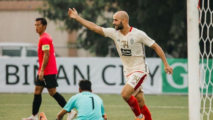 Gol Rashid menambah kemenangan 5 - 2 Bali United atas Stallion Laguna FC