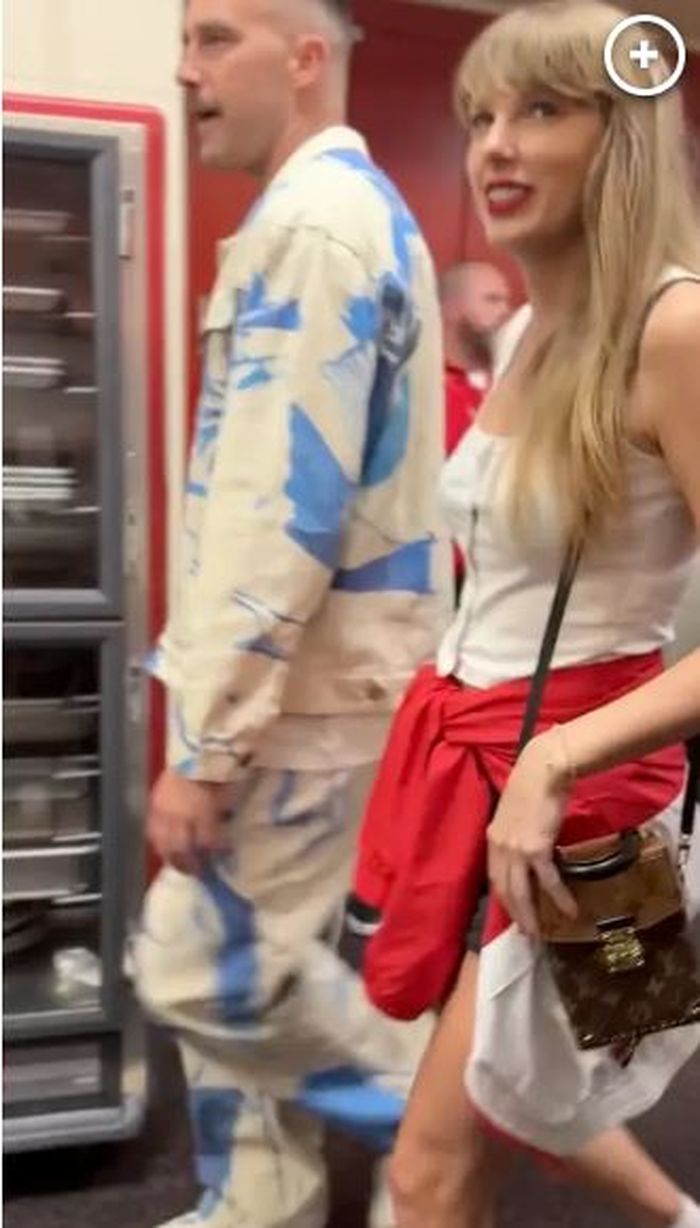 Taylor Swift dan Travis Kalce jalan bareng