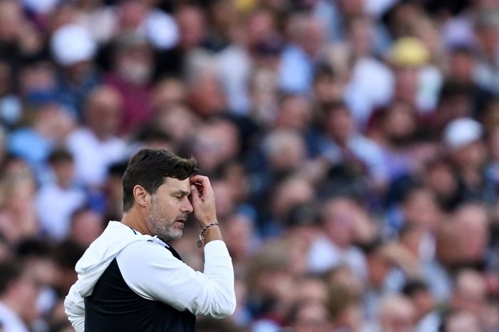 Reaksi Mauricio Pochettino dalam laga Chelsea melawan West Ham United pada lanjutan Liga Inggris di London Stadium (20/8/2023). Chelsea darurat gol, terakhir kali start sejelek ini mereka terdegradasi 45 tahun silam.