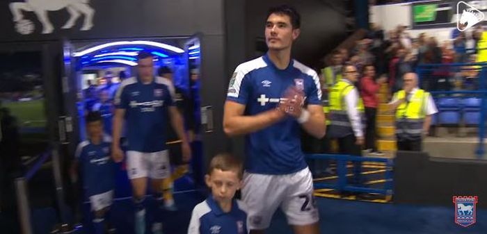 Elkan Baggott dkk di skuad Ipswich Town akan menghadapi Fulham pada babak 16 besar Piala Liga Inggris 2023-2024.