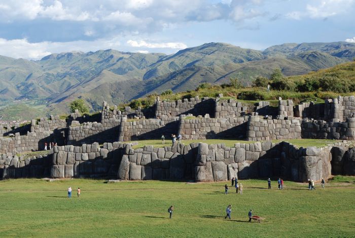 Kota Cuzco atau Cusco adalah ibu kota kekaisaran Inca yang juga pusat keagamaan dan administratif.
