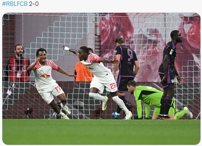 Castello Lukeba merayakan gol yang dicetaknya dalam laga RB Leipzig vs Bayern Muenchen pada pekan ke-6 Liga Jerman, Sabtu (30/9/2023) di Red Bull Arena.