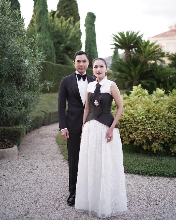 Gaya mewah Sandra Dewi dan Harvey Moeis di Perancis.