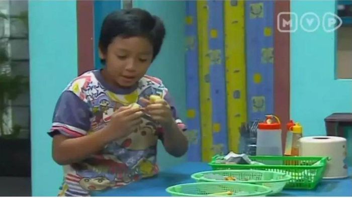 Sosok Denzel Flavio yang memerankan Dodot sebagai anaknya Dadan satpam komplek