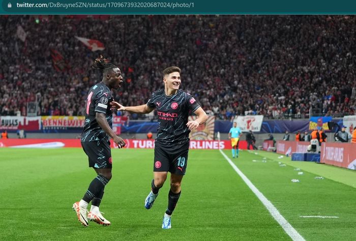 Penyerang Man City, Julian Alvarez, tampil apik saat melawan RB Leipzig di Liga Champions 2023-2024 dengan mencetak 1 gol dan 1 assist.