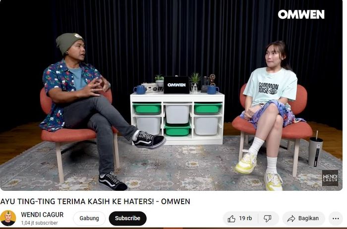 Penyanyi dangdut Ayu Ting Ting mengungkapkan kriteria calon pasangan yang ia inginkan selalu bertentangan dengan keinginan sang anak, Bilqis.