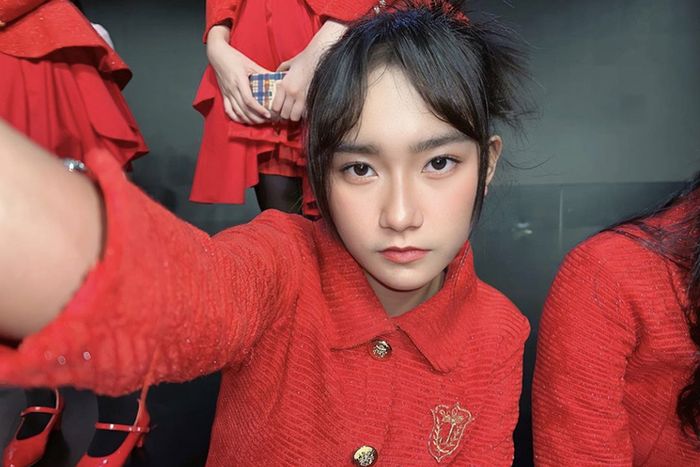 Simak kronologi Freya JKT48 laporkan penyalahgunaan AI. Sang penyanyi geram fotonya diedit jadi tak senonoh. 