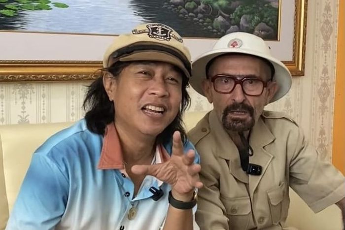 Pelawak Surabaya, Eko Londo (kanan) saat bersama sahabatnya, Cak Suro (Dokumen: Cak Suro via Kompas.com)