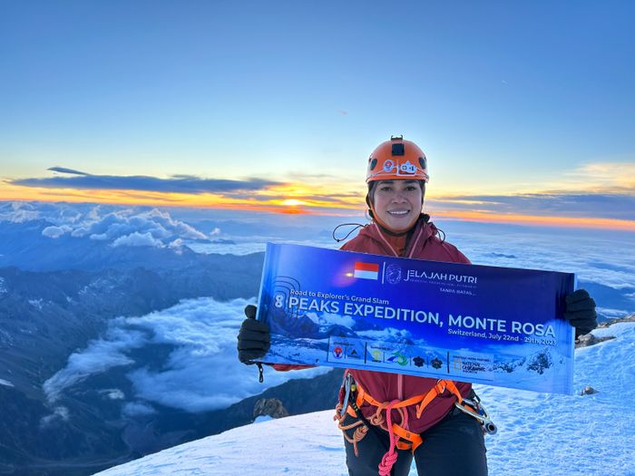Putri Handayani sukses menuntaskan 8 Peaks Expedition di jajaran Pegunungan Monte Rosa Massif, Swiss pada akhir Juli lalu. Kini ia segera memulai Polar 8 Training Expedition.