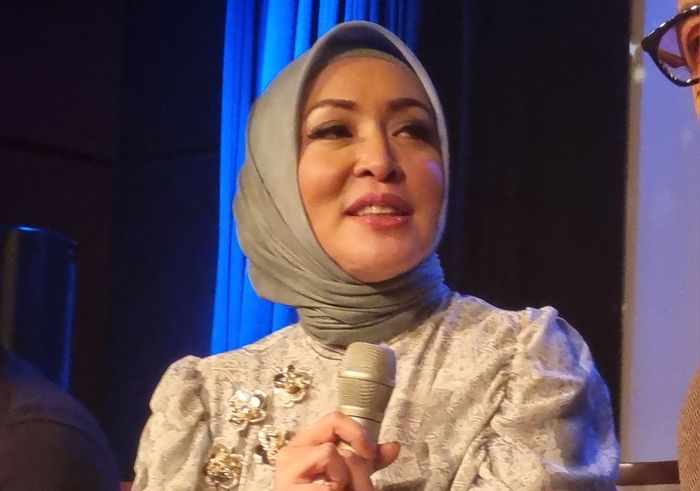 Angelina Sondakh saat ditemui Grid.ID di kawasan Mentng, Jakarta Pusat, Senin (30/10/2023).