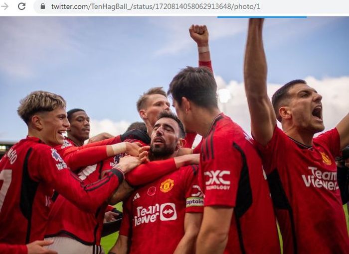 Bruno Fernandes usai mencetak gol kemenangan Manchester United ke gawang Fulham di Liga Inggris.