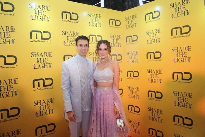 Luna Maya dan CEO MD Entertainment Manoj Punjabi.