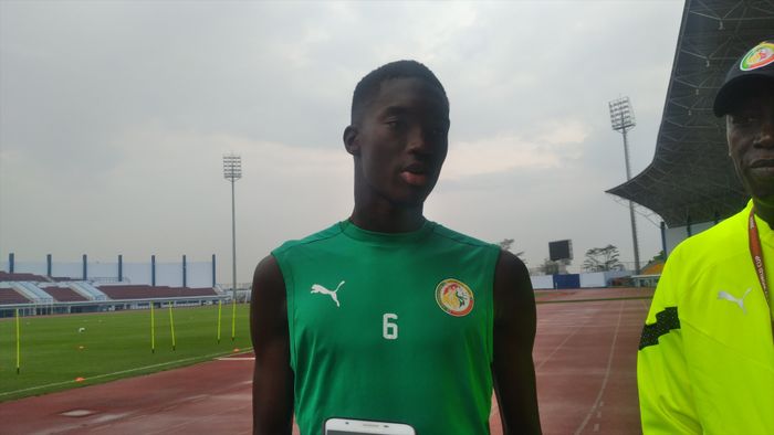 Gelandang timnas U-17 Senegal, Pape Daouda Diongue, saat ditemui BolaSport.com dalam sesi latihan di Stadion Arcamanik, Bandung, Kamis (16/11/2023).