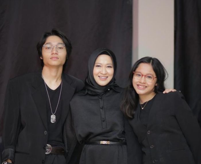 Kiesha Alvaro, Okie Agustina, dan Shakiena Azalea
