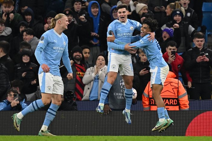 Julian Alvarez menjadi pahlawan kemenangan Man City dalam comeback epic atas RB Leipzig pada matchday kelima Liga Champions 2023-2024.