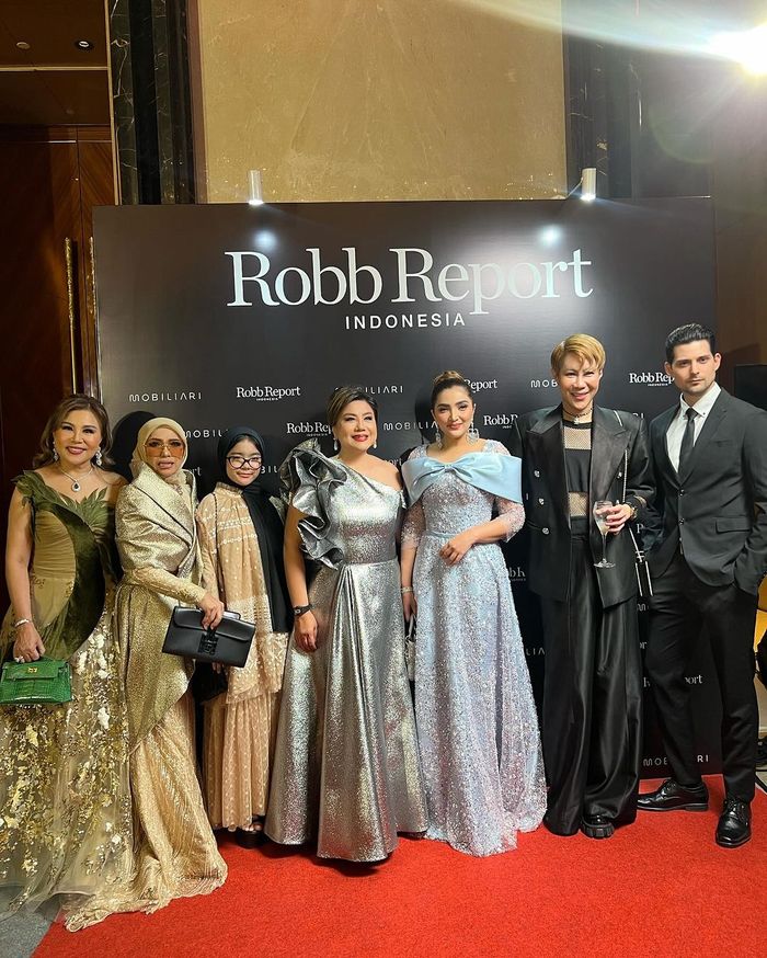 Ashanty bersama para tamu yang hadir di event yang sama.