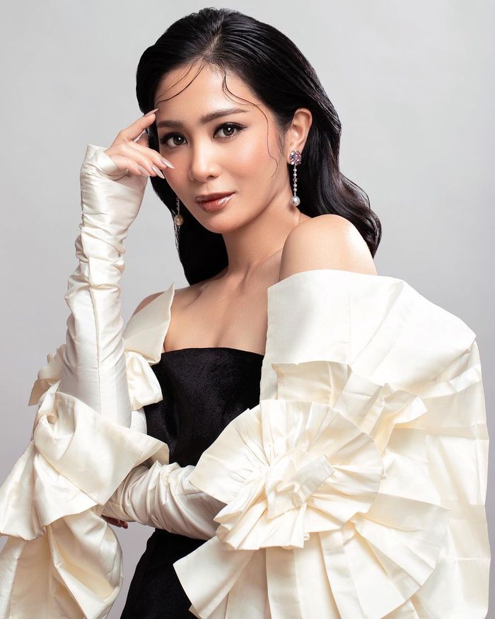 Pemotretan terbaru Bunga Zainal.