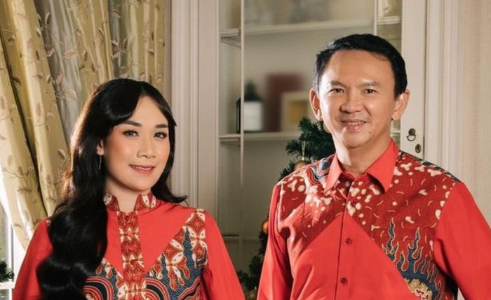 Intip foto Ahok dan Puput di pemotretan Natal 2023!