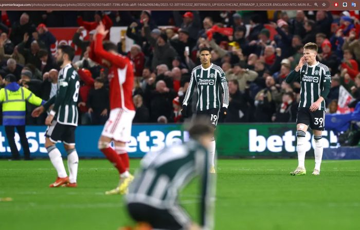 Manchester United harus menelan kekalahan 1-2 dari Nottingham Forest pada matchweek 20 Liga Inggris 2023-2024 di The City Ground Stadium, Sabtu (30/12/2023).