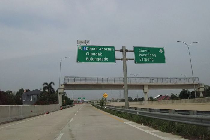 Ilustrasi jalan tol Cijago. Kehadiran ruas tol ini mempermudah akses dari Depok ke Bandara Soekarno Hatta tanpa harus memasuki Jakarta.