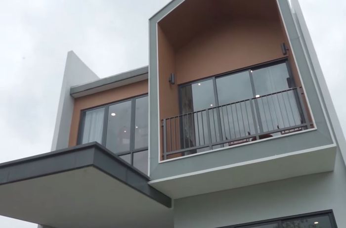 Rumah anak Desy Ratnasari