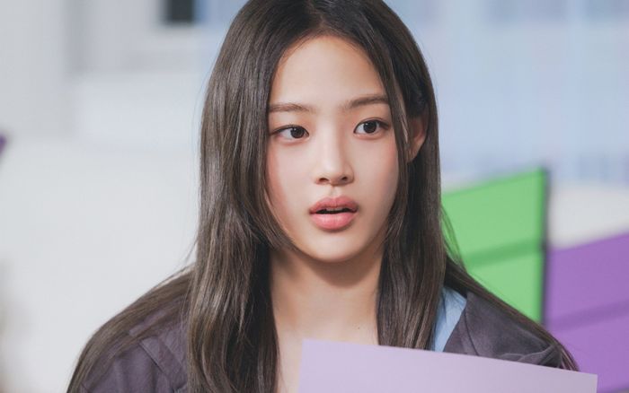 Aku seorang yang picky eater dan belum pernah mencoba kalguksu sebelumnya, jadi aku berpikir tentang jenis dan rasa kalguksu dan sebelum aku menyadarinya, aku berpikir, apa itu kalguksu? akhirnya aku berkata pada diriku sendiri, aku tidak tahu kalau mungkin ada kesalahpahaman karena aku berbicara pada diriku sendiri, dan aku ingin memberikan penjelasan yang jelas, tapi aku pikir rasanya sudah terlambat dan akan tenang seiring berjalannya waktu.