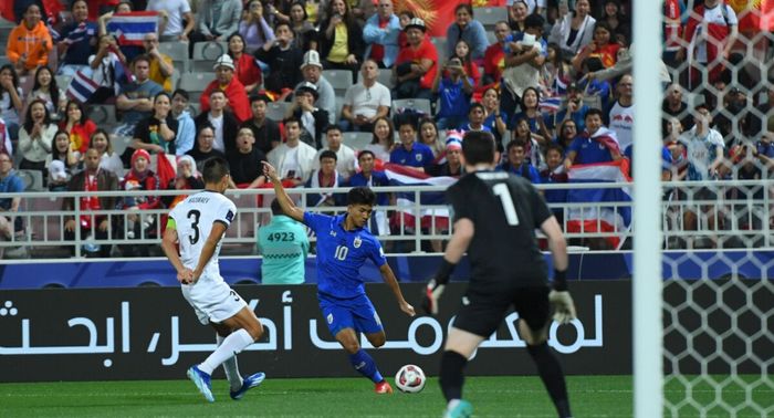 Suasana pertandingan Thailand vs Kirgistan pada lanjutan fase grup Piala Asia 2023